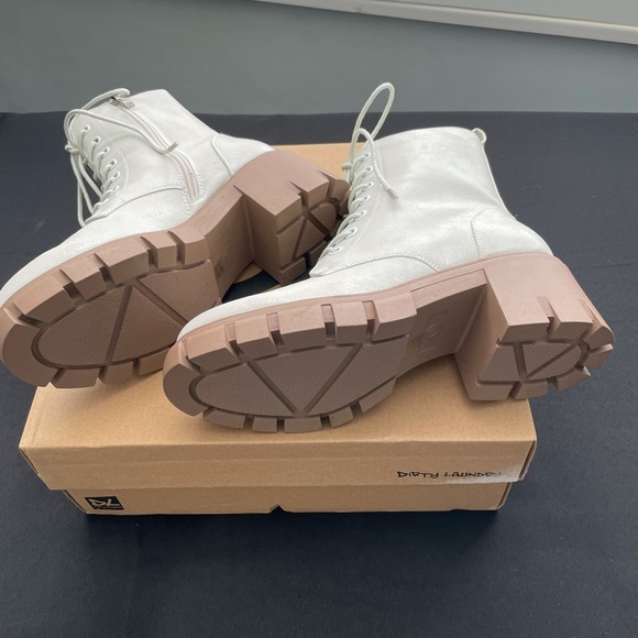 DL Newz Smooth White Boot - Picture 2 of 3